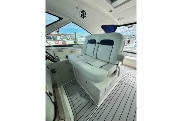 Sea Ray 470 Sundancer image