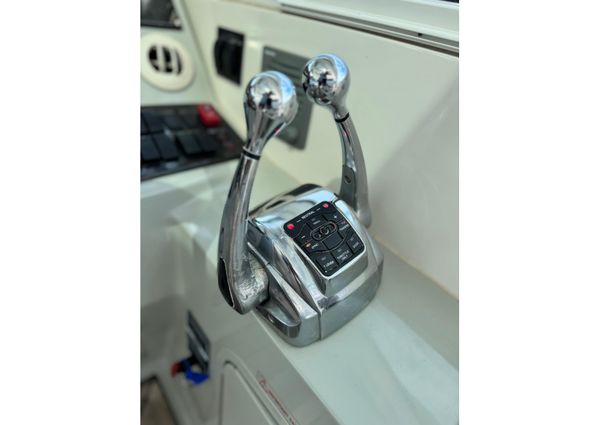 Sea Ray 470 Sundancer image