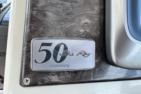 Sea Ray 470 Sundancer image