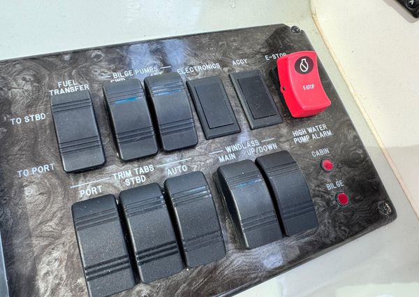 Sea Ray 470 Sundancer image