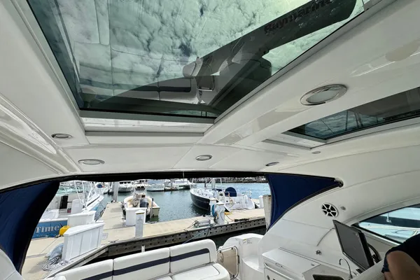 Sea Ray 470 Sundancer image