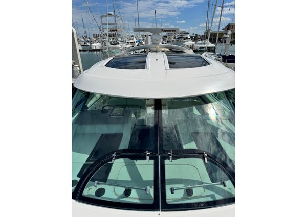 Sea Ray 470 Sundancer image