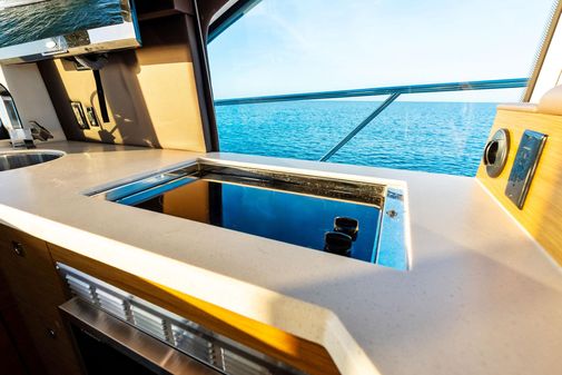 Cruisers Yachts 45 Cantius image