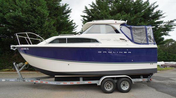 Bayliner Discovery 246 