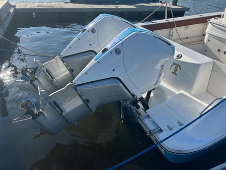 Boston Whaler 320 Outrage image