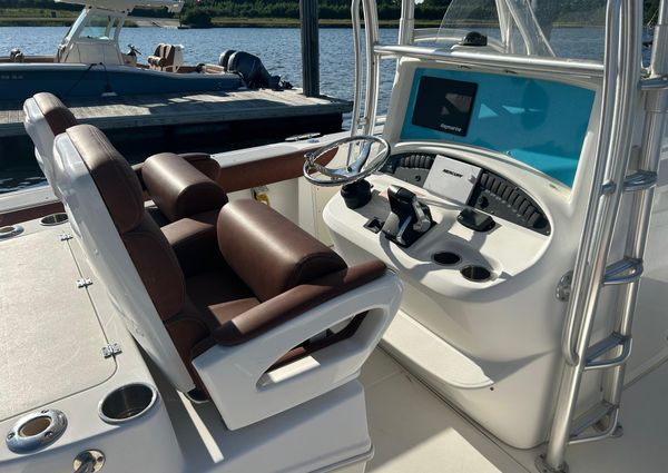 Boston Whaler 320 Outrage image