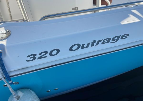 Boston Whaler 320 Outrage image