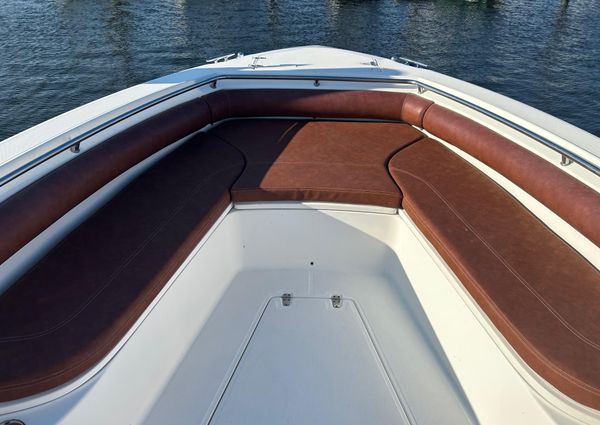 Boston Whaler 320 Outrage image