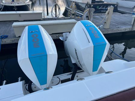 Boston Whaler 320 Outrage image