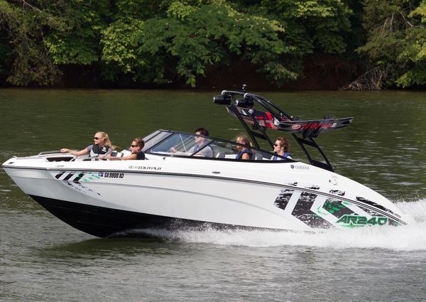 Yamaha-boats AR240 image