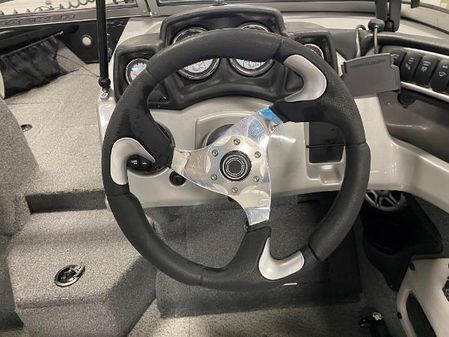 Tracker TARGA-V-18-WT image