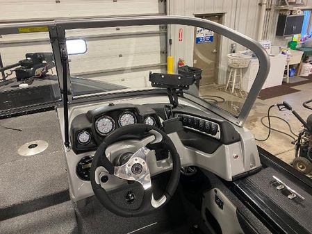 Tracker TARGA-V-18-WT image
