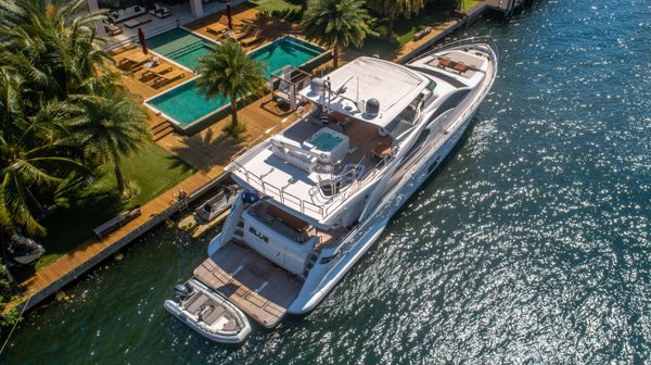 Azimut Flybridge image