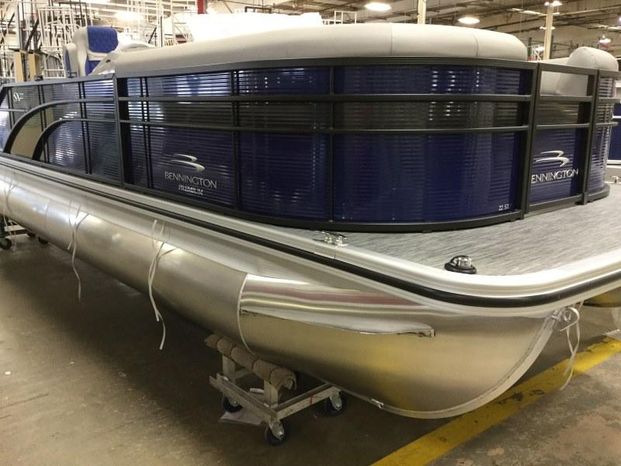 2021 Bennington 22 LSB Tritoon Lavalette, West Virginia, United States