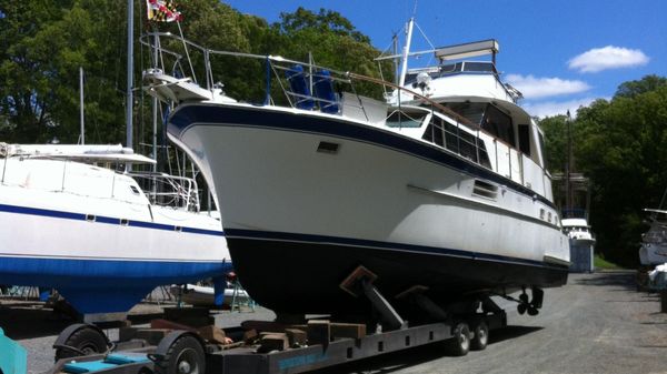Hatteras Yacht Fisherman
