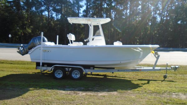 Sea Hunt Ultra 229
