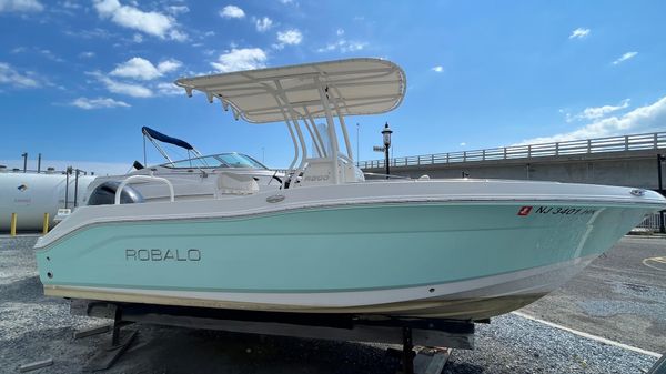 Robalo 200 Robalo 