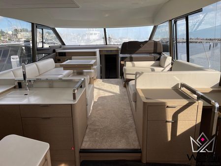 Prestige 590 flybridge image