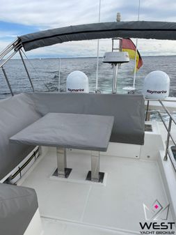 Prestige 590 flybridge image