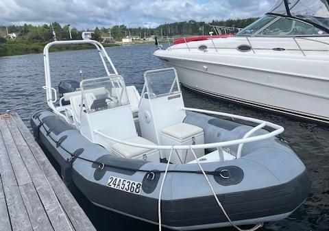 Titan 170 Center Console 