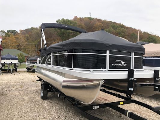 Bennington 20SVL - main image