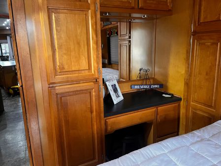 Destination Yachts 55 House Boat image