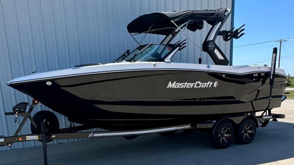 MasterCraft X24 