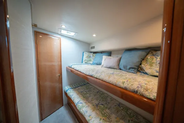 Viking 52-CONVERTIBLE image