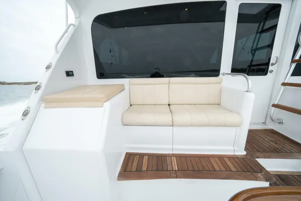 Viking 52-CONVERTIBLE image