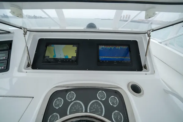 Viking 52-CONVERTIBLE image