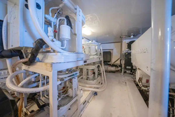 Viking 52-CONVERTIBLE image