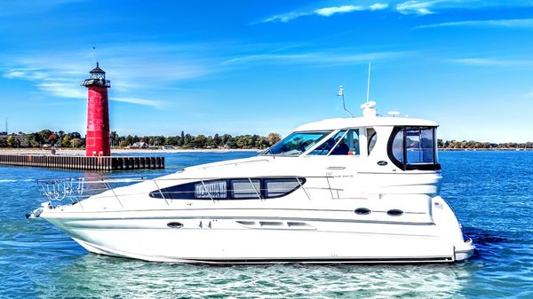 Sea Ray 390 Motor Yacht 