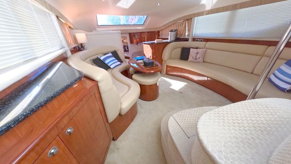 Sea Ray 390 Motor Yacht image