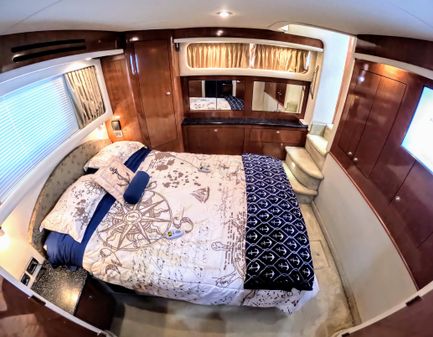 Sea Ray 390 Motor Yacht image