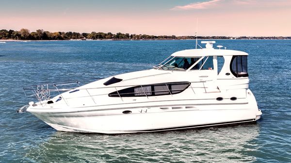 Sea Ray 390 Motor Yacht 