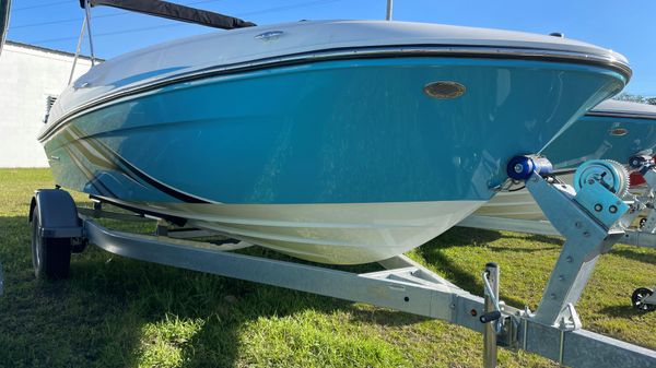 Bayliner VR4 