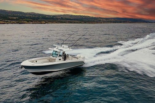 Boston Whaler 330 Outrage image