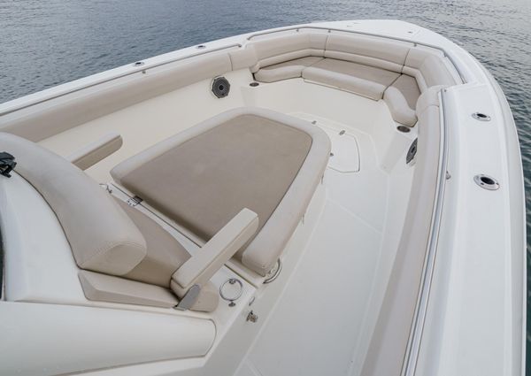 Boston Whaler 330 Outrage image