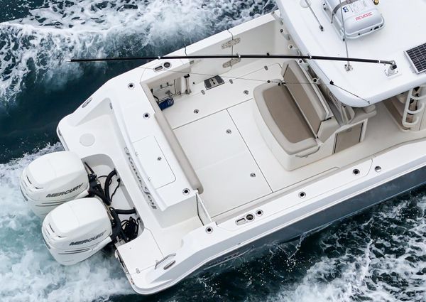 Boston Whaler 330 Outrage image