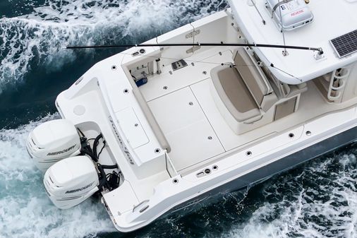 Boston Whaler 330 Outrage image