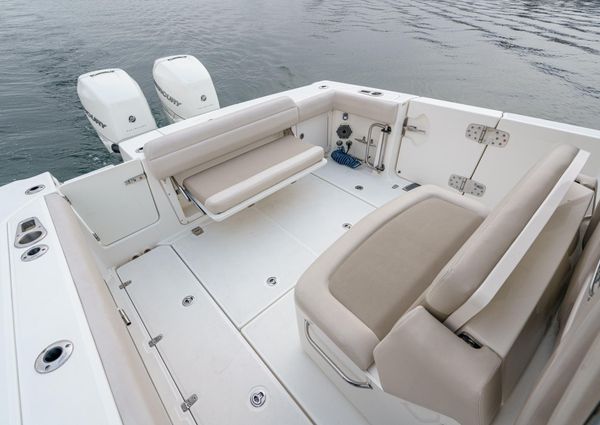 Boston Whaler 330 Outrage image