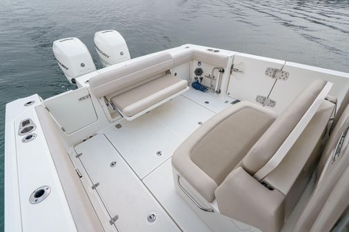 Boston Whaler 330 Outrage image