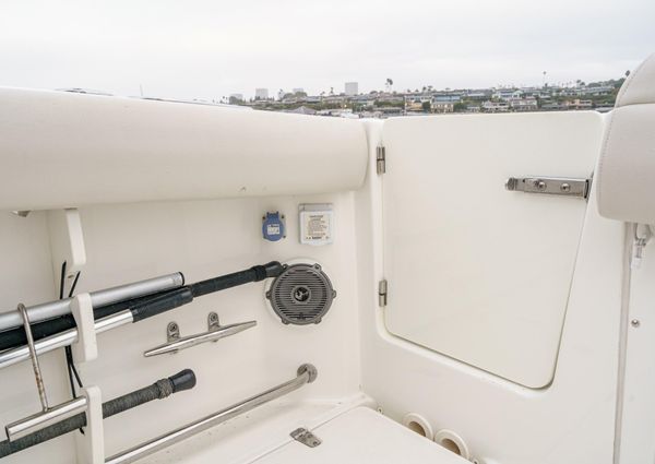 Boston Whaler 330 Outrage image