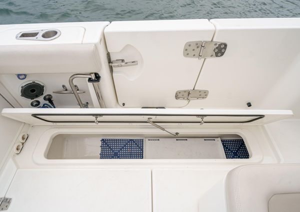 Boston Whaler 330 Outrage image