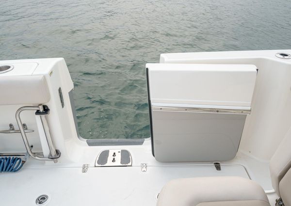 Boston Whaler 330 Outrage image