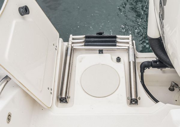 Boston Whaler 330 Outrage image