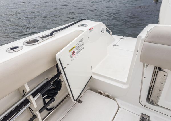 Boston Whaler 330 Outrage image