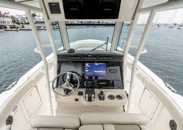 Boston Whaler 330 Outrage image