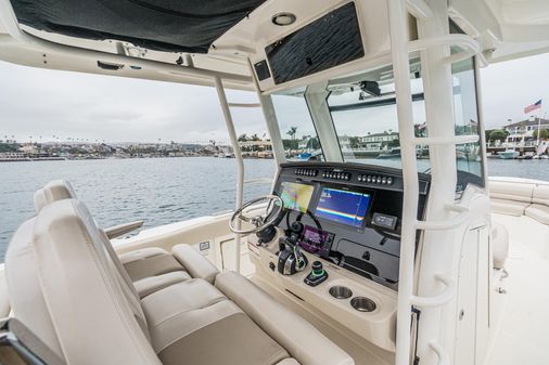 Boston Whaler 330 Outrage image