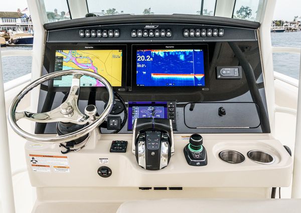 Boston Whaler 330 Outrage image